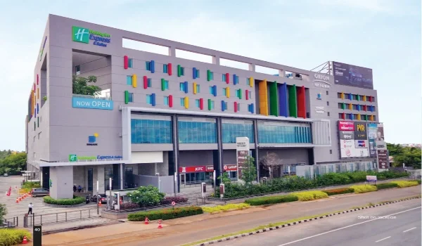 Featured Image of Lulu Mall Kukatpally KPHB Main Road