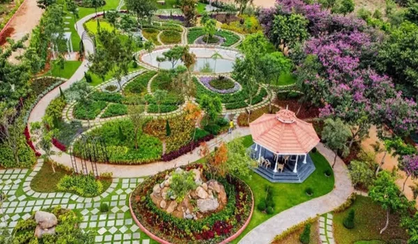 Parks & Green Spaces Featured Image of Parks & Green Spaces